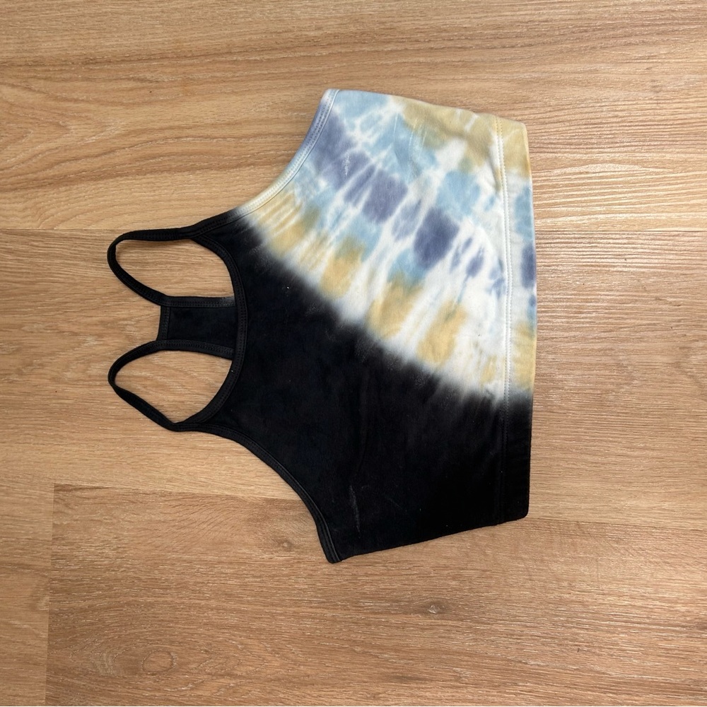 Quinn tie-die sports bra